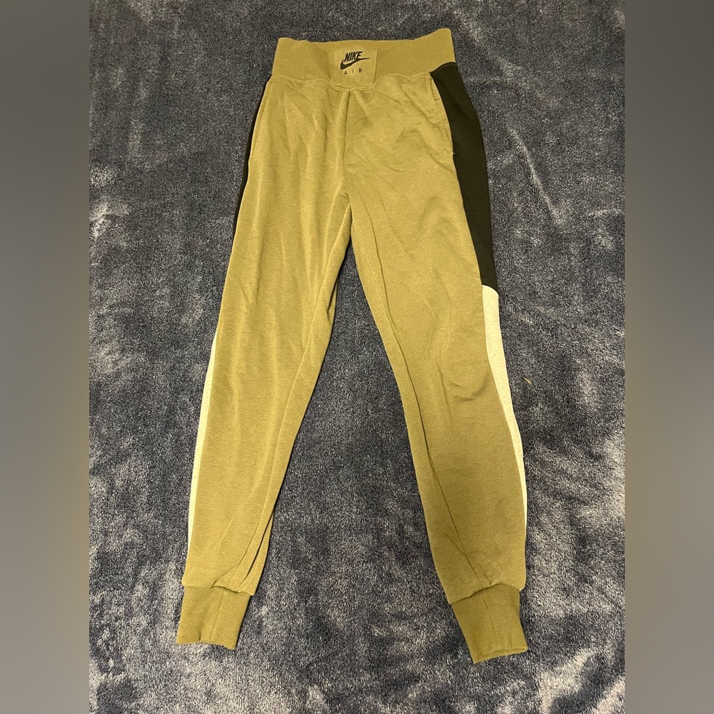 Nike Air Women's BB Green/Black/White Heather HR Jogger Pants